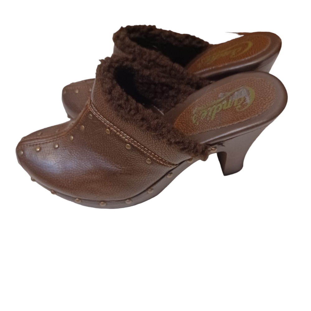 Candies faux leather dorriss studded clogs size 8.5